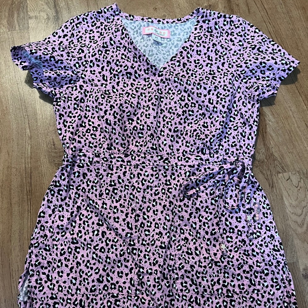 XS pink and black leopard print scrub top